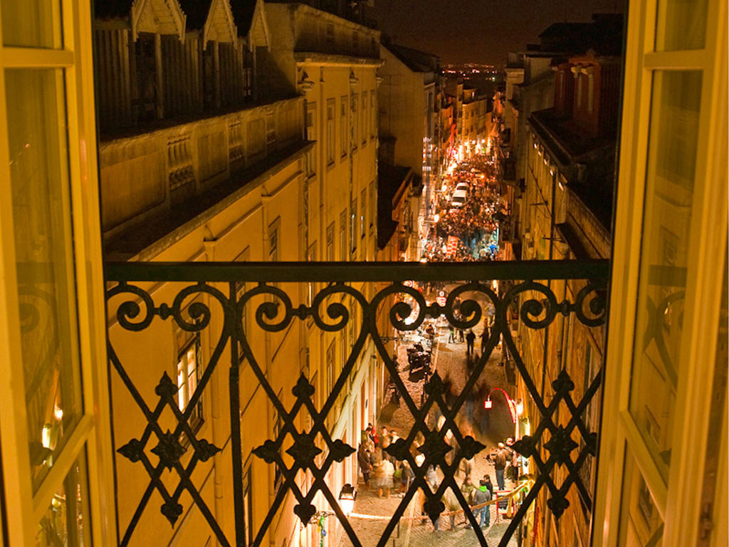 Colours Bairro Alto Apartment Lisbon